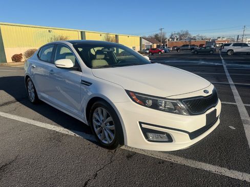 Used 2015 Kia Optima EX w/ EX Premium Package image 3