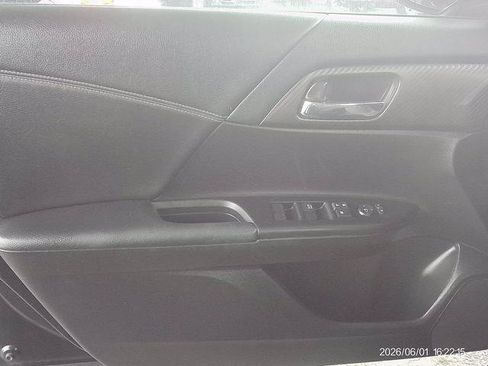 Used 2017 Honda Accord Sport image 12
