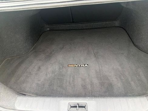 Used 2022 Nissan Sentra SR FWD image 38