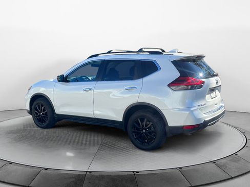 Used 2017 Nissan Rogue SV w/ Midnight Edition image 5