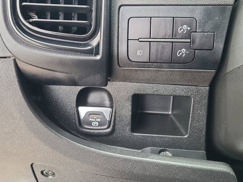 Used 2025 RAM ProMaster 3500 w/ Convenience Group image 14