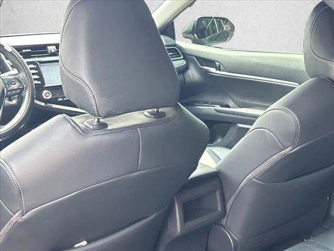 Used 2019 Toyota Camry SE w/ Convenience Package FWD image 19