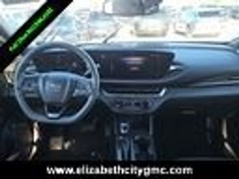 Used 2024 Buick Envista Preferred w/ Convenience II Package image 8