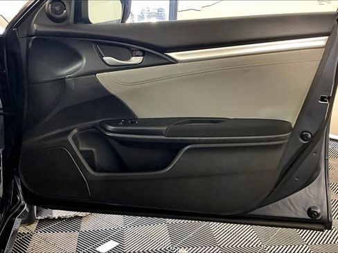 Used 2016 Honda Civic EX image 21