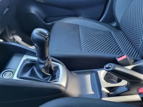 Used 2020 Nissan Versa S FWD image 18