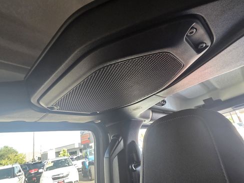 Used 2020 Jeep Wrangler Unlimited Rubicon AWD/4WD image 14