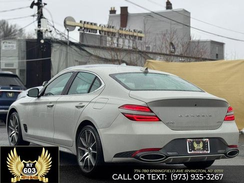 Used 2025 Genesis G70 2.5T image 6