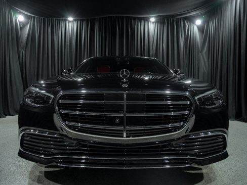 Certified 2026 Mercedes-Benz S 500 4MATIC image 2