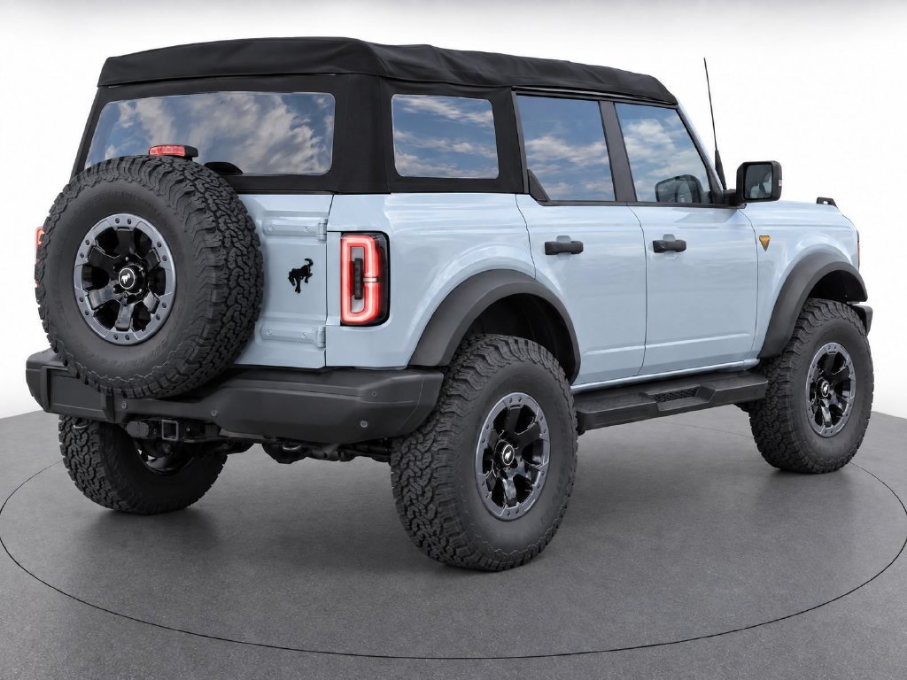Used 2022 Ford Bronco Badlands AWD/4WD image 3