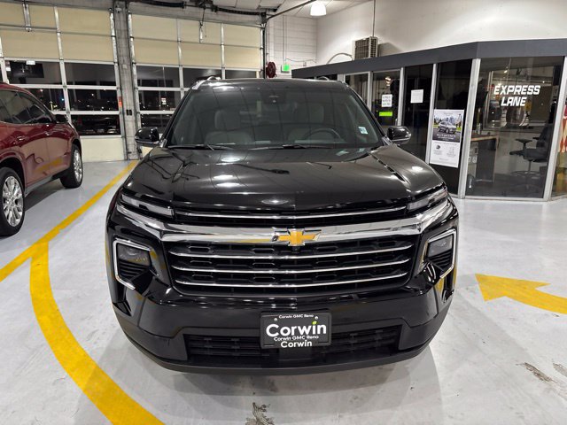 Used 2026 Chevrolet Traverse LT w/ Driver Confidence Package AWD/4WD image 3