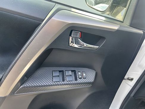 Used 2014 Toyota RAV4 XLE image 20