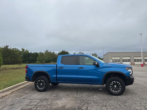 Used 2024 Chevrolet Silverado 1500 ZR2 image 4