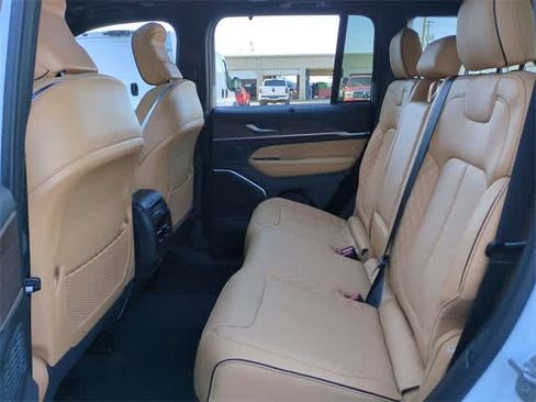 New 2025 Jeep Grand Cherokee Summit w/ Obsidian Package image 21