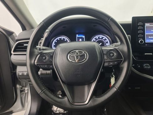 Used 2024 Toyota Camry SE image 30