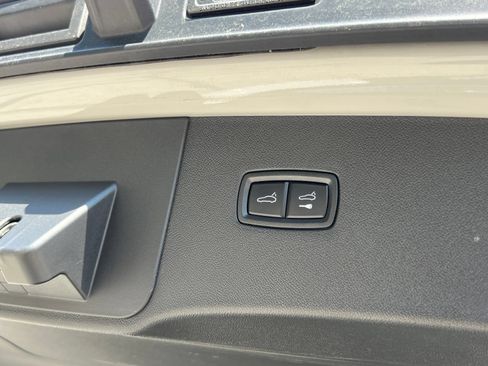 Certified 2024 Porsche Cayenne S AWD/4WD image 20