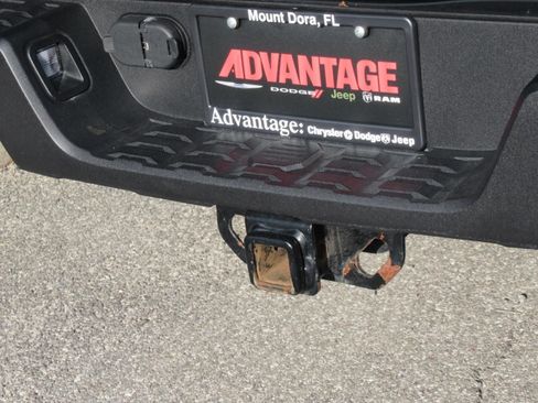 Used 2022 Toyota Tacoma SR5 w/ Technology Package RWD image 9