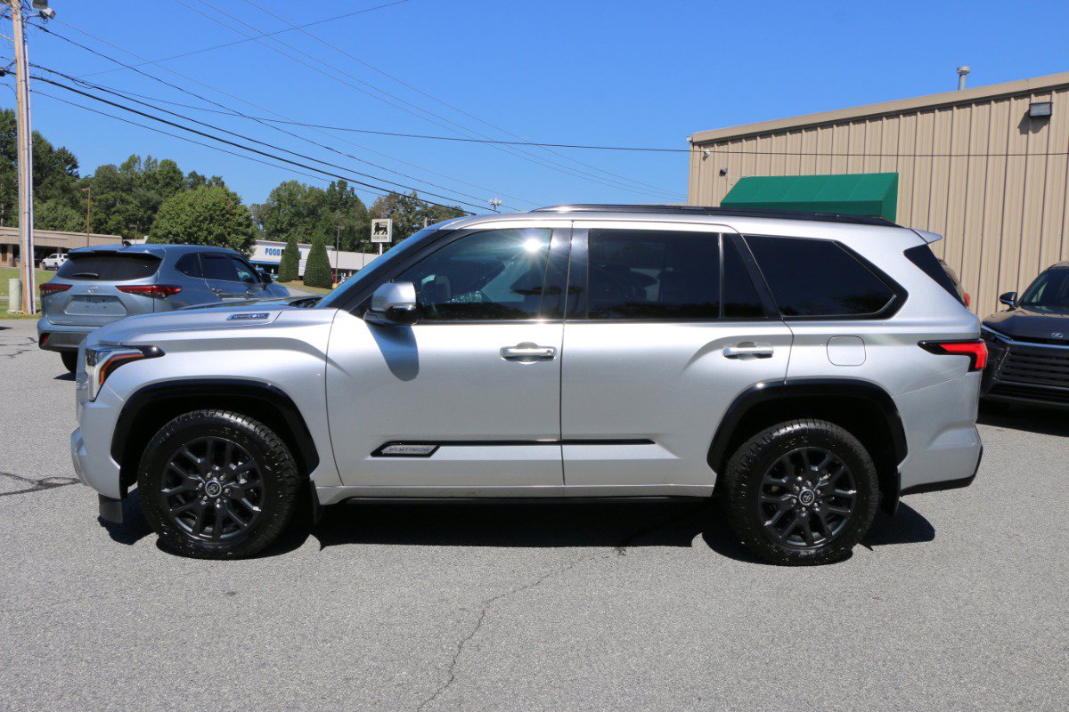 Used 2023 Toyota Sequoia Platinum AWD/4WD image 2