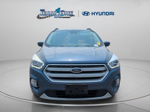 Used 2018 Ford Escape SEL w/ Ford Safe & Smart Package FWD image 2