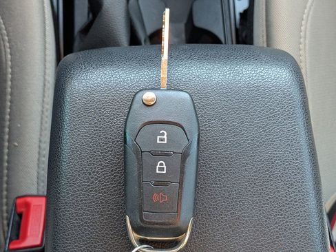 Used 2020 Ford EcoSport S image 23