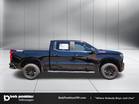 Used 2021 Chevrolet Silverado 1500 LT Trail Boss w/ LPO, Dark Essentials Package AWD/4WD image 24
