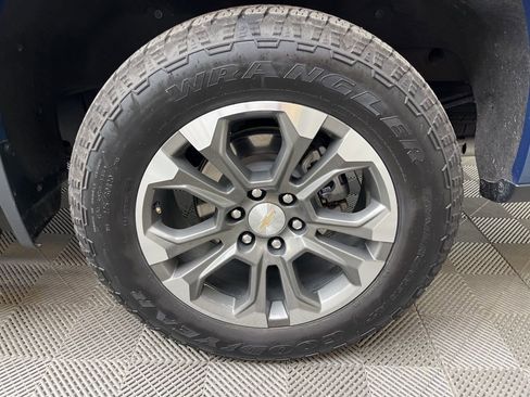 Used 2024 Chevrolet Silverado 1500 High Country w/ Z71 Off-Road Package image 6