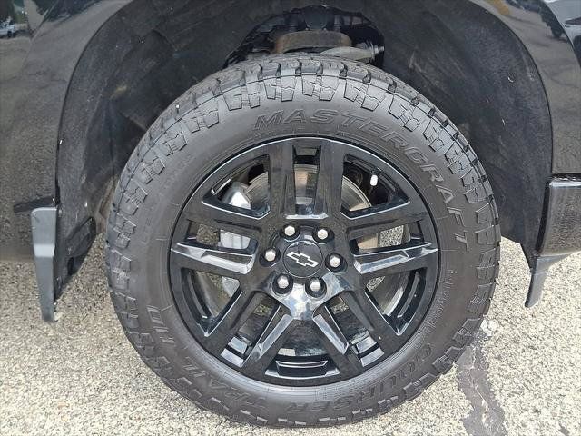 Used 2025 Chevrolet Silverado 1500 Custom AWD/4WD image 9