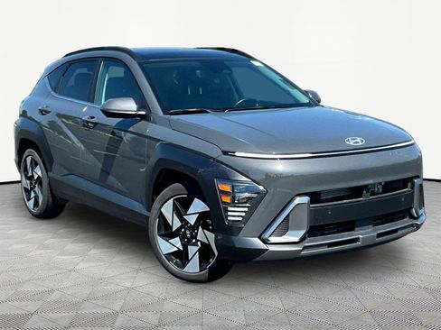 Used 2025 Hyundai Kona Limited FWD image 3