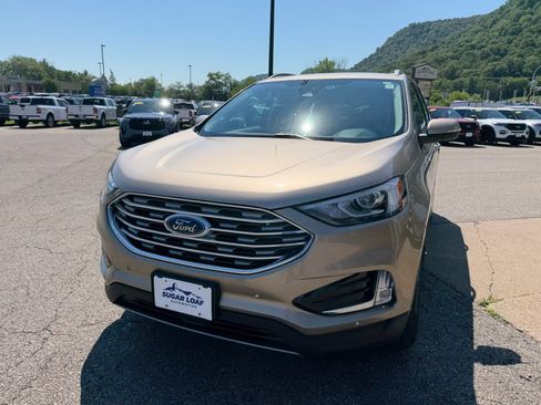 Used 2021 Ford Edge Titanium w/ Class II Trailer Tow Package AWD/4WD image 2