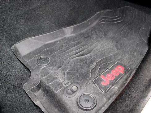 Used 2022 Jeep Wrangler Unlimited Rubicon w/ LED Lighting Group image 46