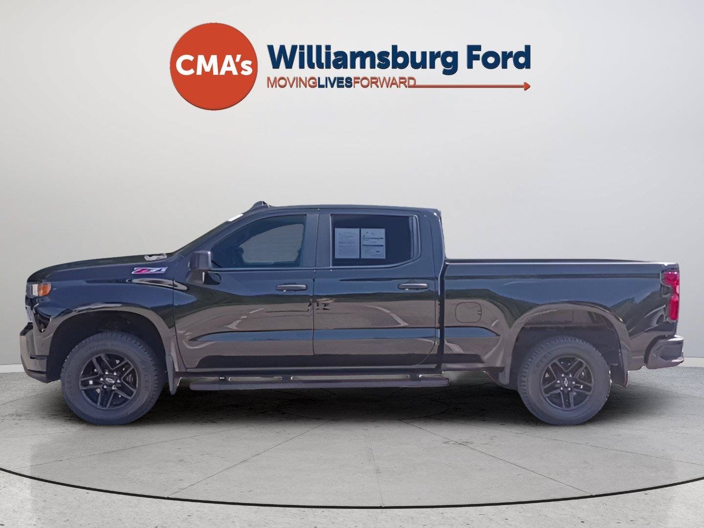 Used 2022 Chevrolet Silverado 1500 Custom Trail Boss AWD/4WD image 2