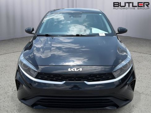 Used 2022 Kia Forte LXS FWD image 9