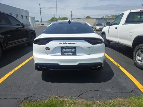 Used 2018 Kia Stinger GT2 AWD/4WD image 5