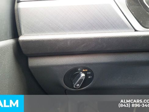 Used 2024 Volkswagen Jetta SE FWD image 33
