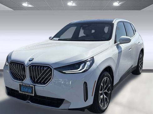 Used 2025 BMW X3 xDrive30i w/ Premium Package image 7