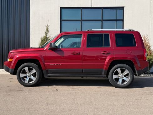 Used 2017 Jeep Patriot High Altitude image 2