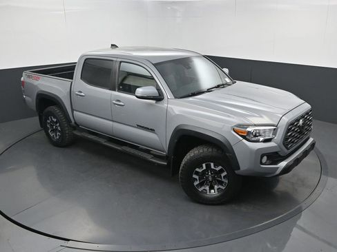 Used 2021 Toyota Tacoma TRD Off-Road AWD/4WD image 31