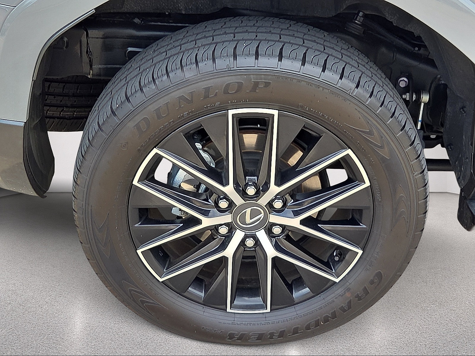 Used 2026 Lexus GX 550 w/ Accessory Package (2T) AWD/4WD image 7