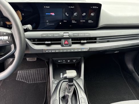 Used 2025 Kia K4 FWD image 28