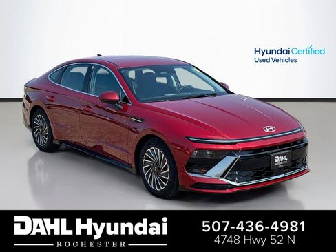 Certified 2025 Hyundai Sonata SEL FWD image 1