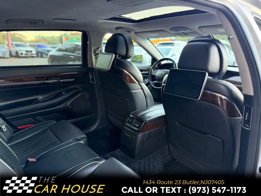 Used 2018 Genesis G90 5.0 Ultimate AWD/4WD image 22