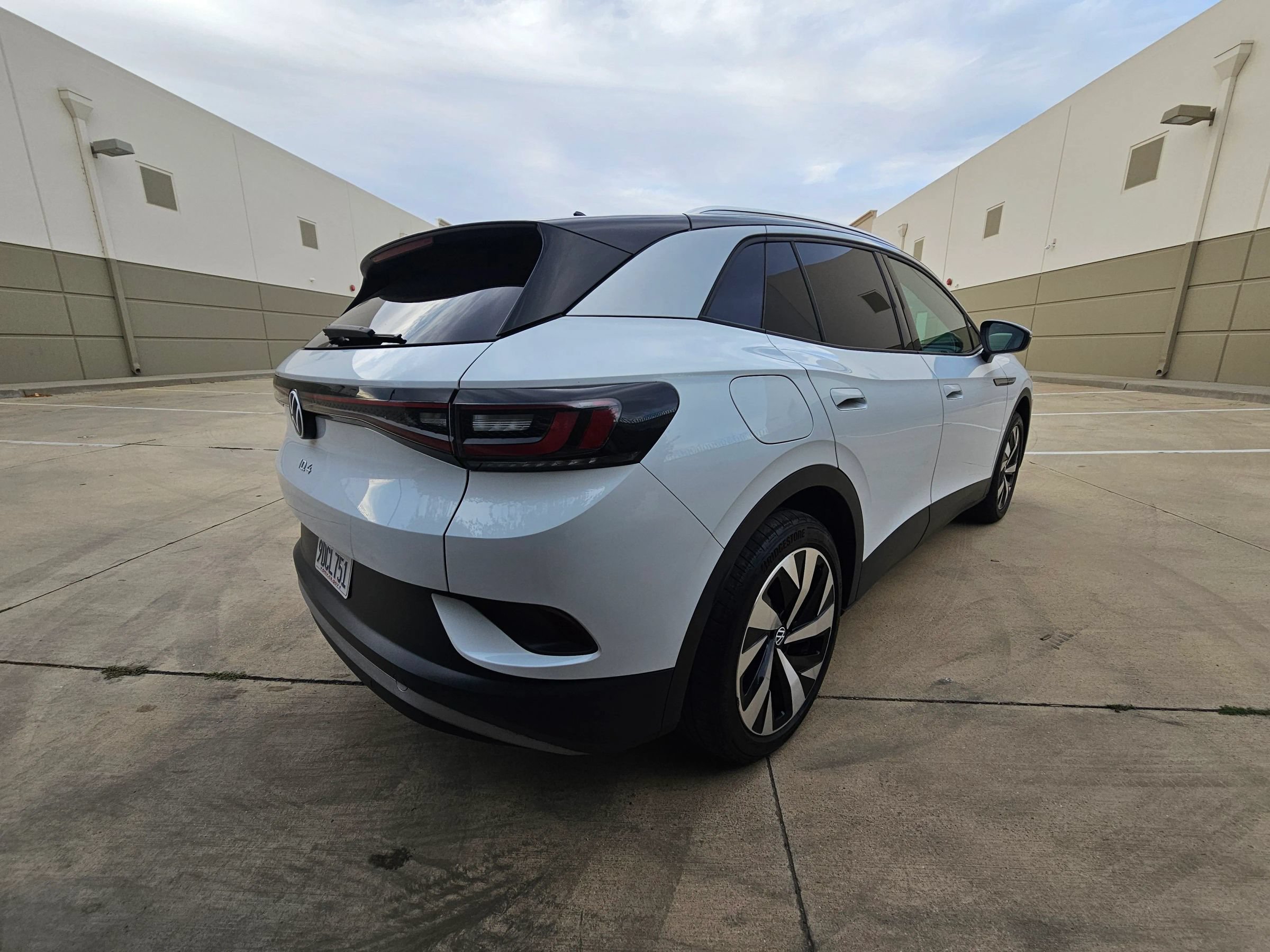 Used 2022 Volkswagen ID.4 Pro S AWD/4WD image 5