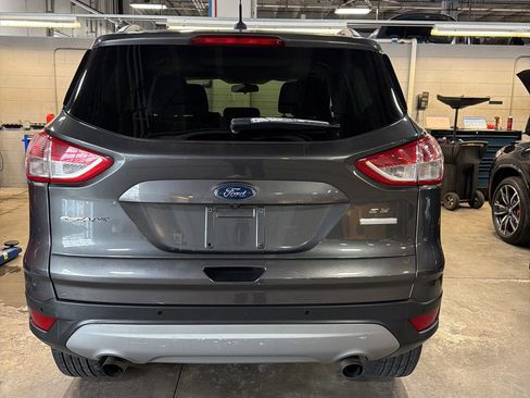Used 2016 Ford Escape SE w/ Equipment Group 201A image 6