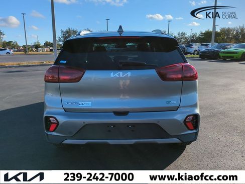Certified 2022 Kia Niro EX Premium image 6