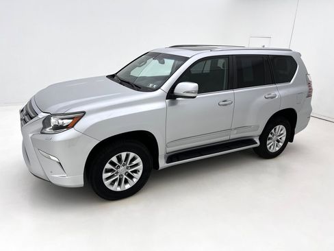 Used 2019 Lexus GX 460 image 9