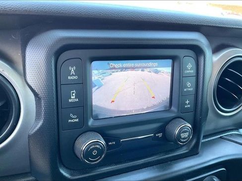 Used 2021 Jeep Wrangler Unlimited Sport AWD/4WD image 21