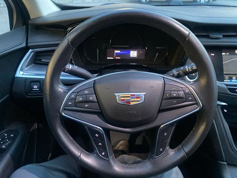 Used 2018 Cadillac XT5 Luxury w/ Driver Awareness Package image 12