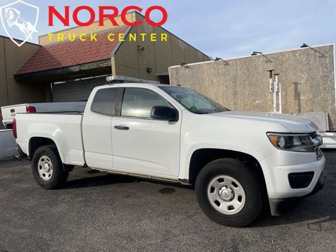 Used 2017 Chevrolet Colorado W/T image 2