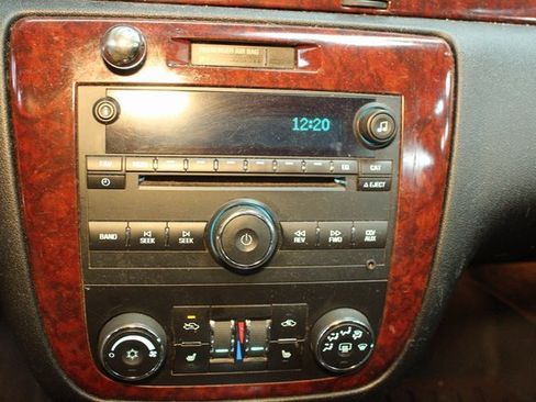 Used 2008 Chevrolet Impala LT w/ Luxury Edition Package image 18