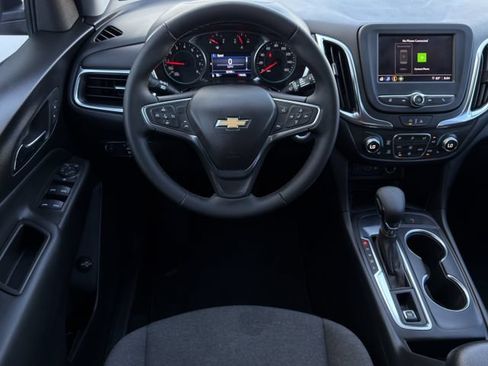 Used 2024 Chevrolet Equinox LT FWD image 11