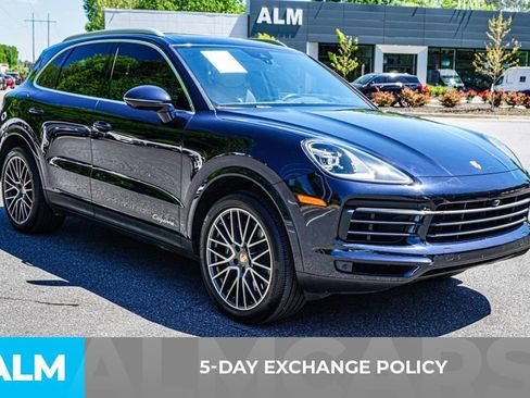 Used 2023 Porsche Cayenne AWD/4WD image 3